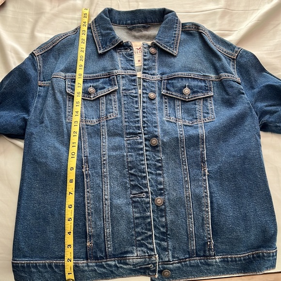 NWOT HOLLISTER BOYFRIEND DENIM JACKET - Picture 4 of 4